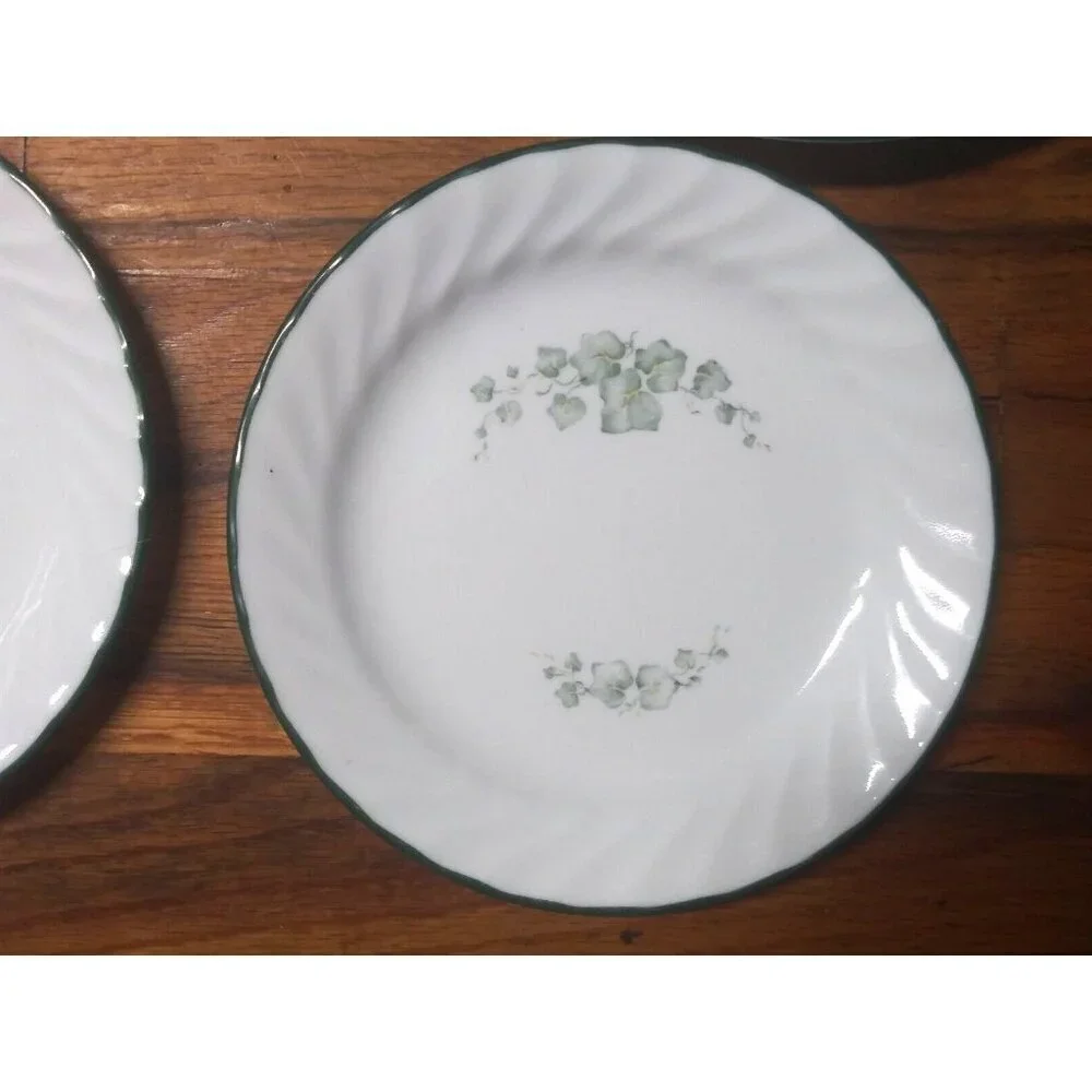 4 pieces Corelle By Corning Callaway Ivy Swirl 2 Dinner Plates 2 salad plates GC